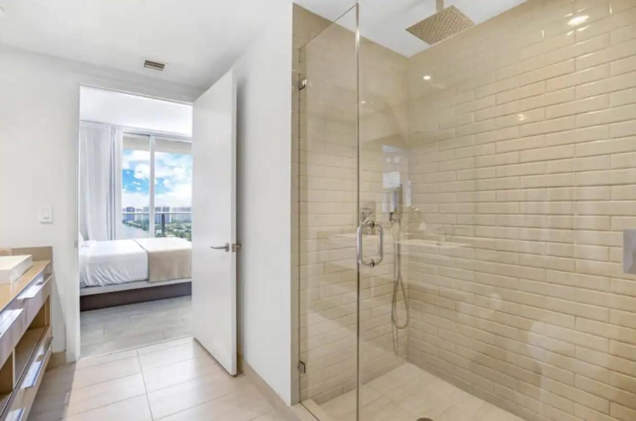 Hyde Beach House: Waterfront Luxury with Ocean Views Hollywood Exterior photo